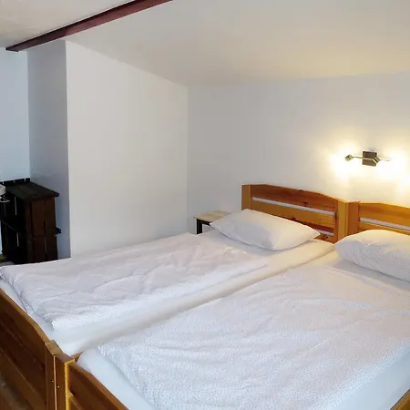 Stoffenhof 195w Apartment *